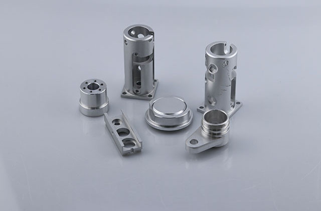 精密模具機械有哪幾種分類使用？