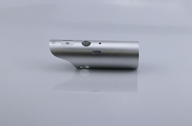 鋁合金加工廠家在遇到多次彎曲時(shí)注意哪些問(wèn)題