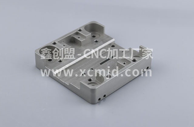  汽車連接器數(shù)控加工打樣有什么用？關(guān)于汽車連接器數(shù)控加工的幾點(diǎn)作用 